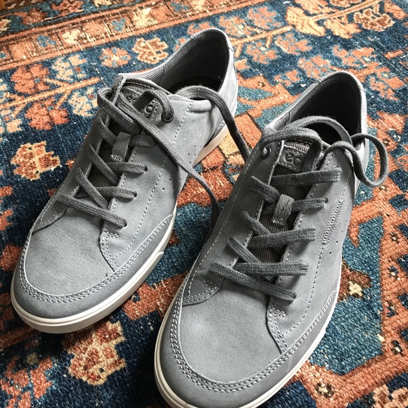 ecco grey sneakers